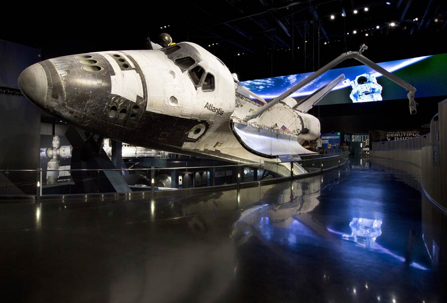 Space shuttle Atlantis, suspended in flight