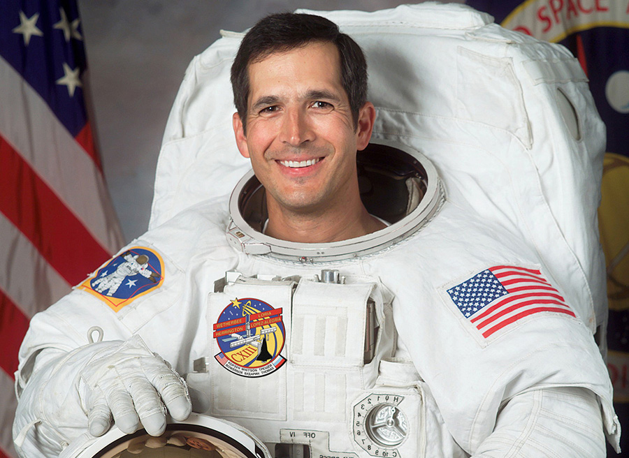 Самый молодой астронавт. Джон Беннетт Херрингтон. Американский космонавт. Американские астронавты. Первый американский космонавт.