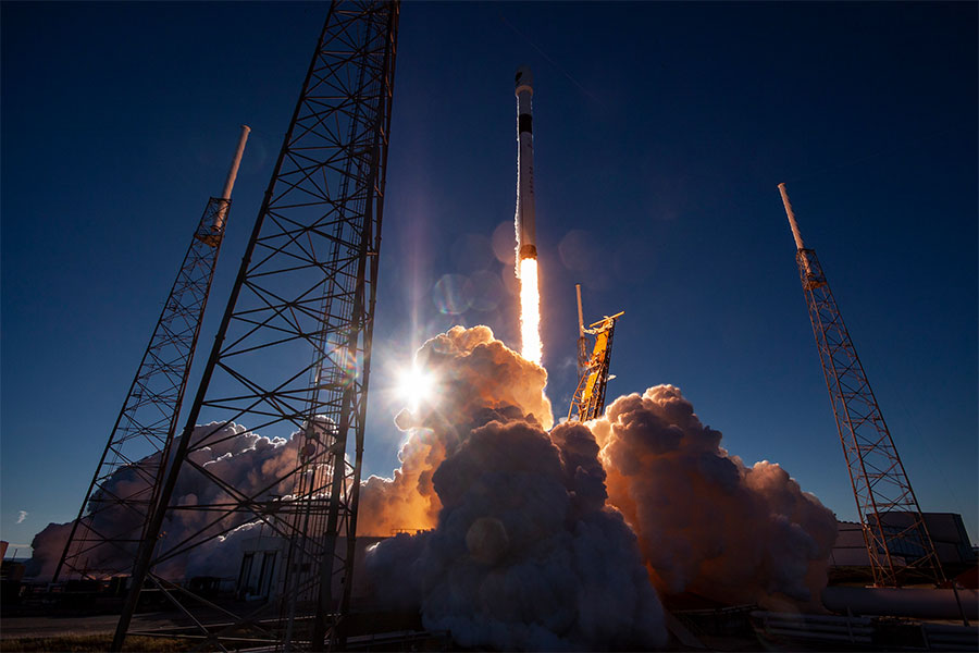 Lançamento do SpaceX Falcon 9 do Launch Complex 40.