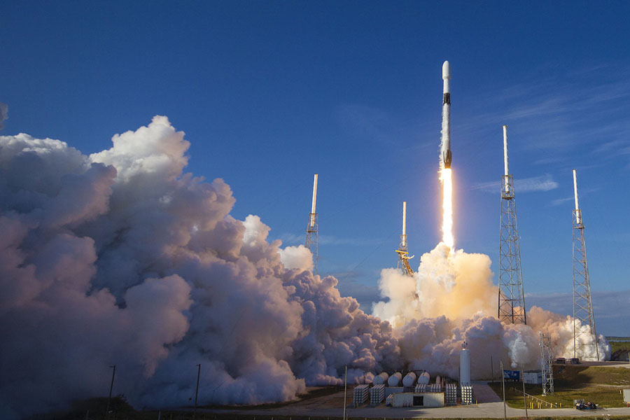 Start rakiety SpaceX Falcon 9 Starlink 5-5