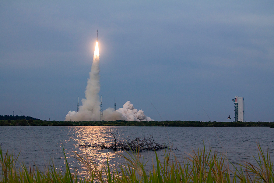 ULA Atlas V lifting off from Space Launch Complex 41