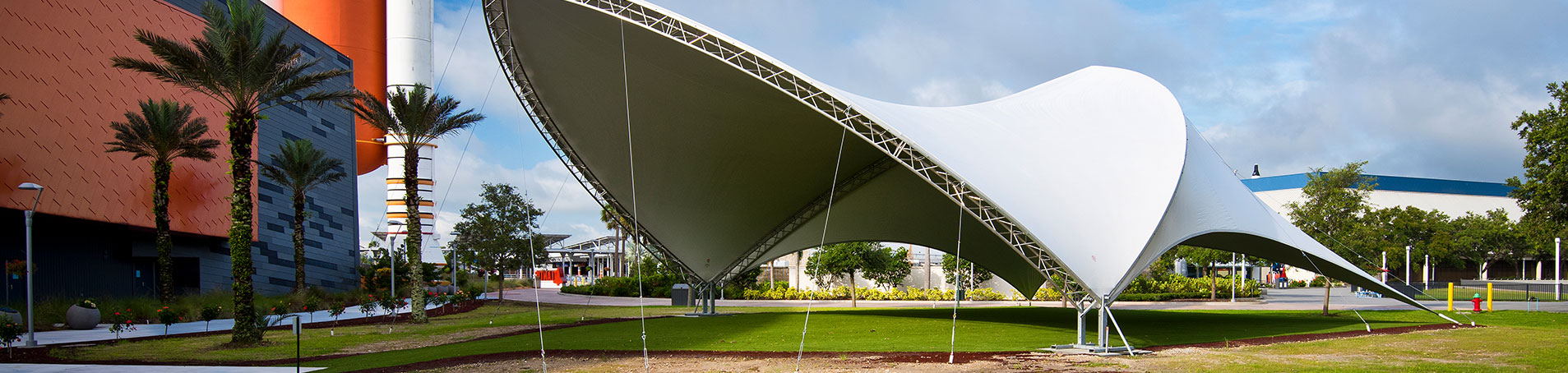 Host your private event in the fresh Florida air and sunshine beneath the Atlantis pavilion at this unique venue.