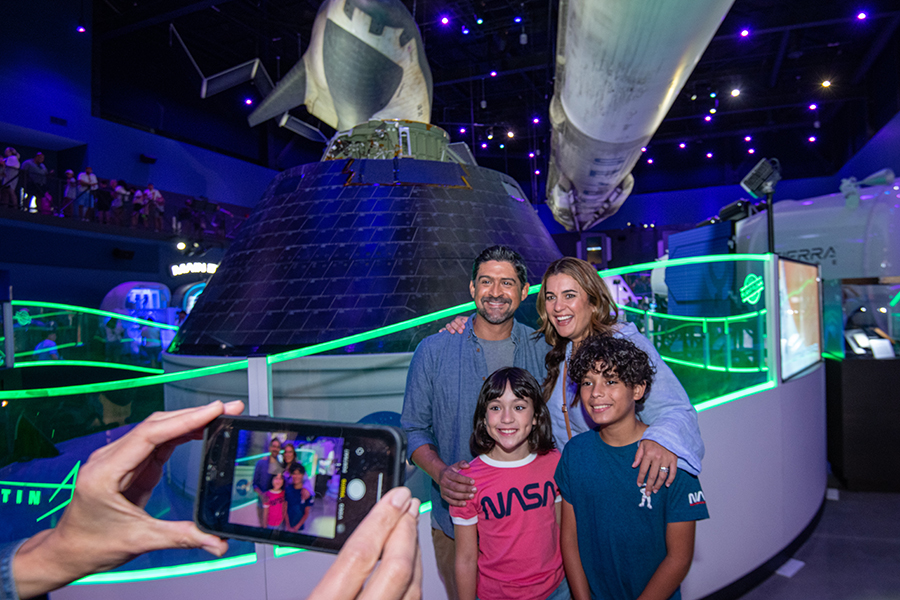 Família sendo fotografada em Gateway