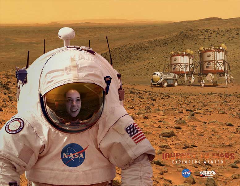 Use quiosques interativos para tirar uma foto de si mesmo dentro de um traje de astronauta marciano.